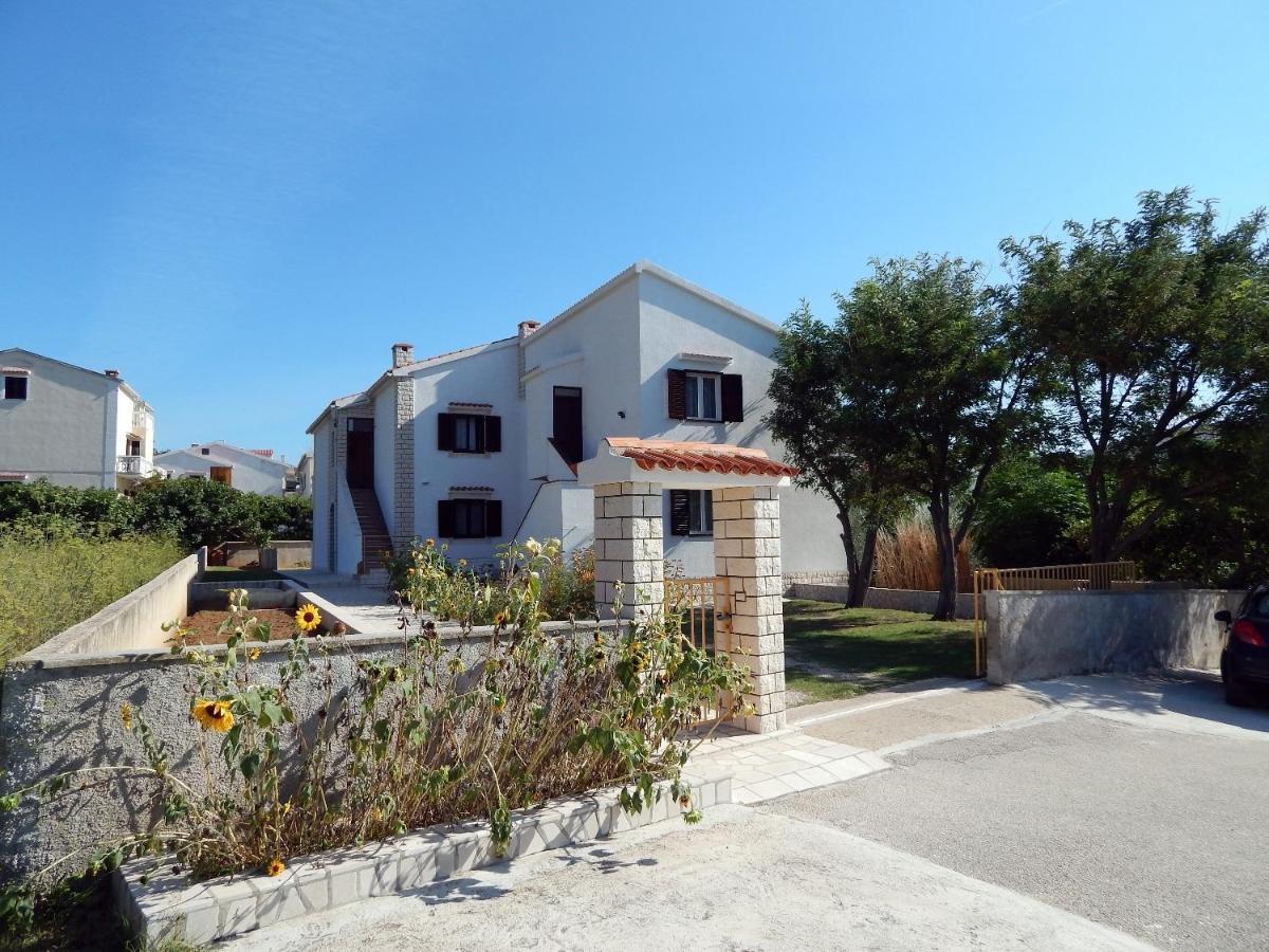 Apartments Luce - Family Friendly & Parking Pag Town Exteriér fotografie
